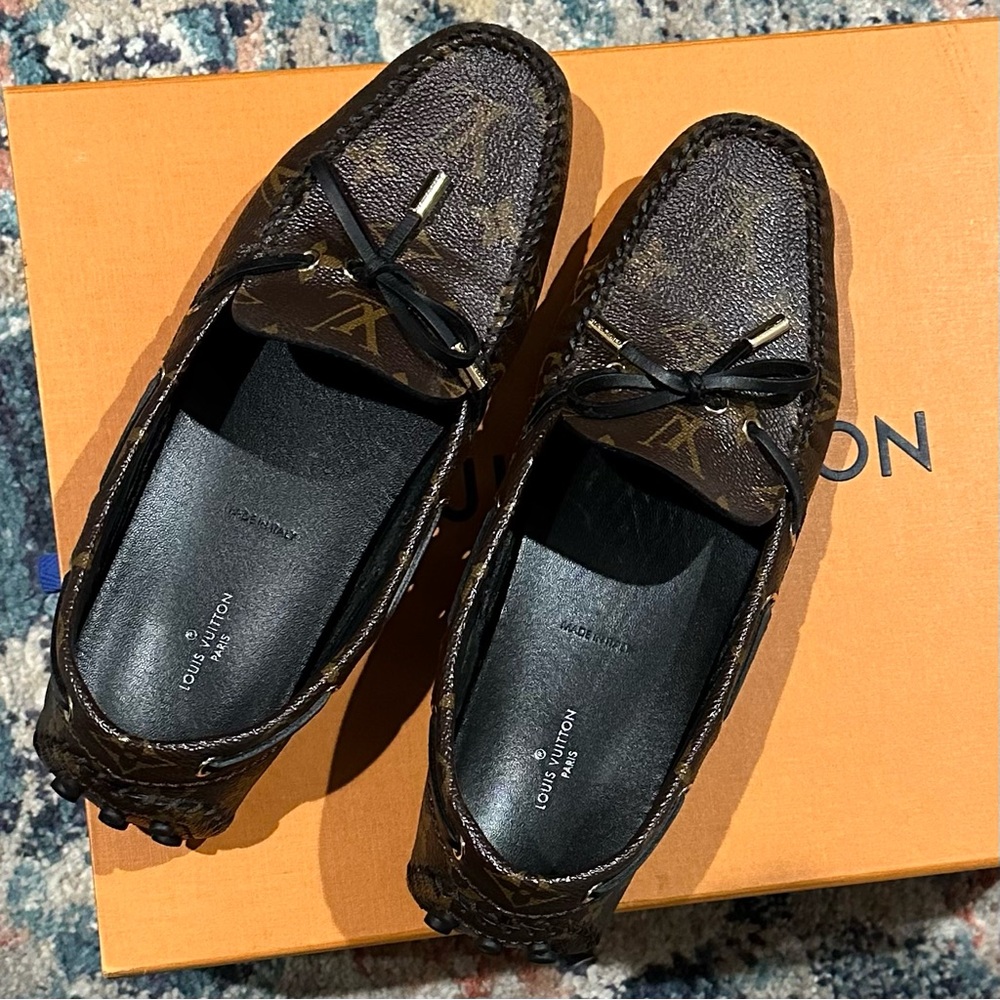 Louis Vuitton Loafer/Moccasins/ Driving Shoes Authentic LV